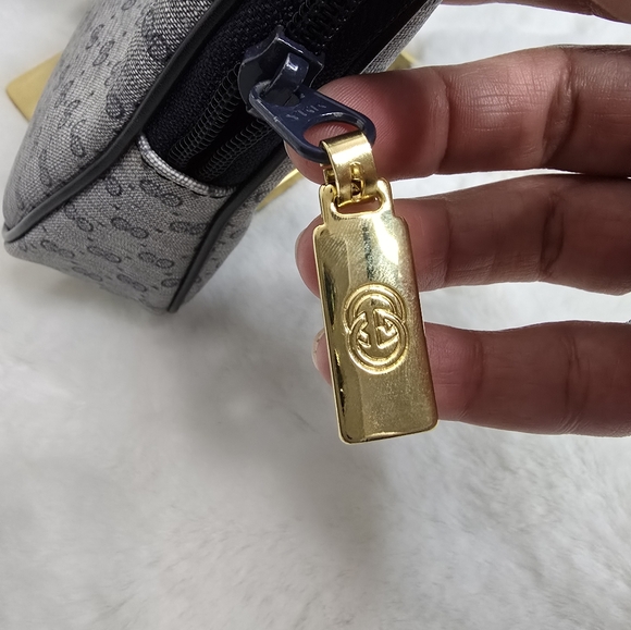 Gucci Cosmetic Case - Picture 4 of 10